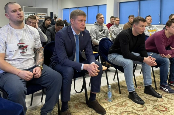 Нұр-Сұлтанда Алексей Анисимов пен Михаил Карпушиннің қатысуымен төрешілер семинары өтіп жатыр