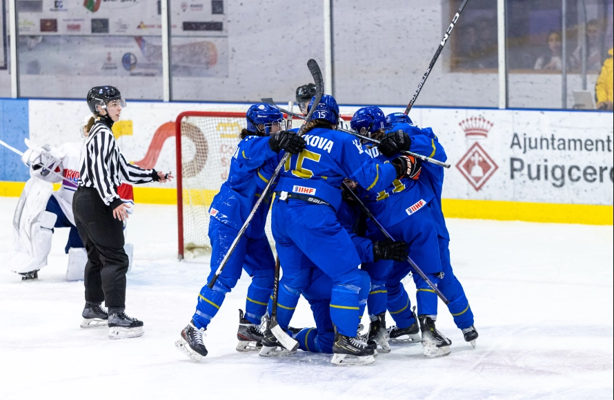 Женская команда Казахстана на 22-м месте в рейтинге IIHF