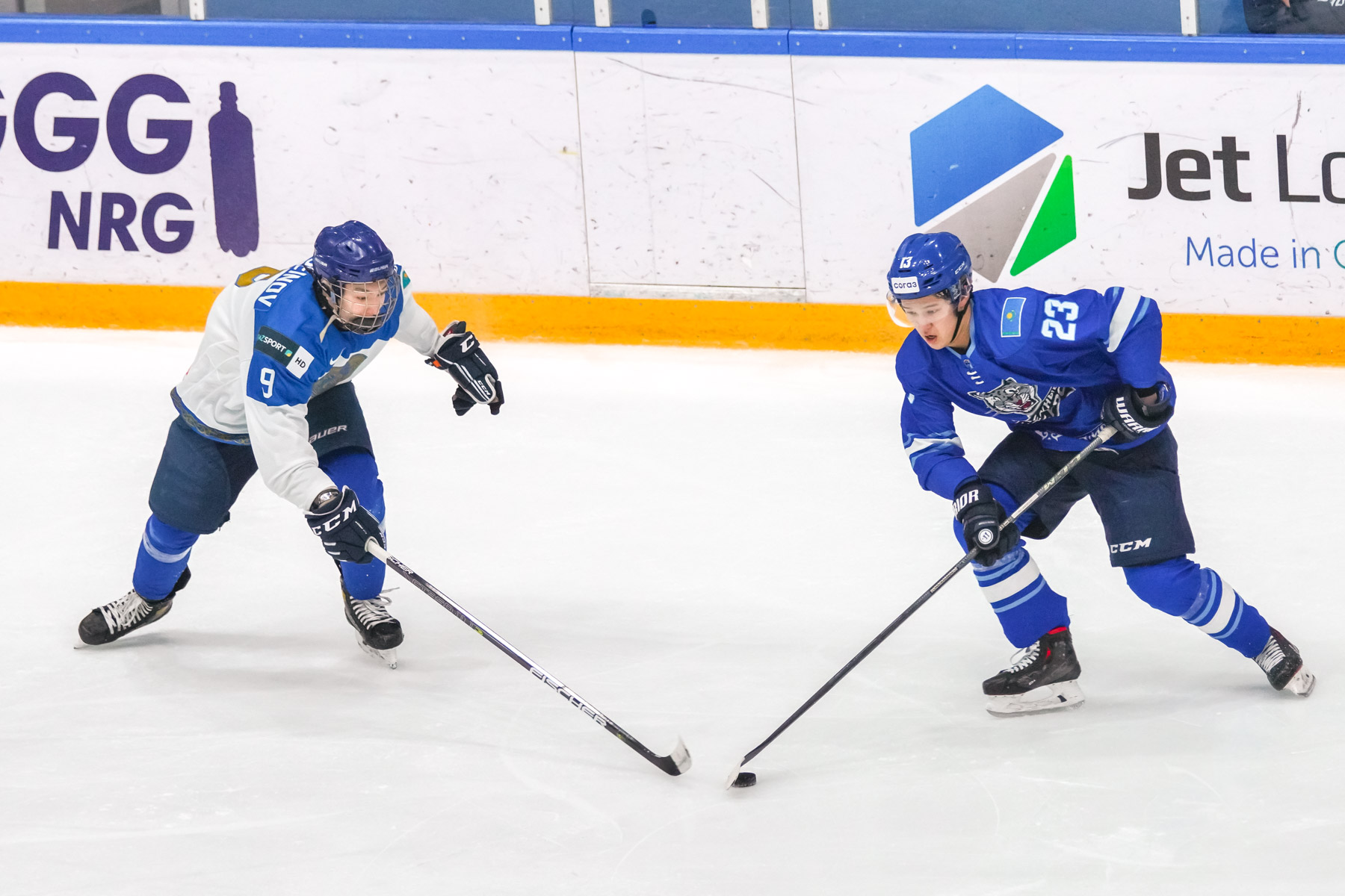 "Snezhnye Barsy" - Qazaqstan (U18)